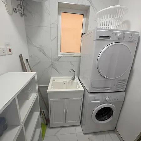 Spacious 3br Flat Near Aquarium & By Homely